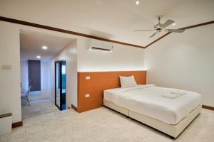 FUN r2 Villa, 20 People Max