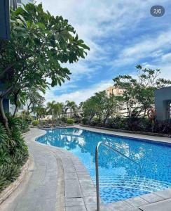 Manhattan Heights 200 mbps Wifi Great Location in Araneta City