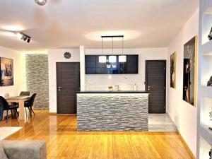 Apartman Eden - private parking