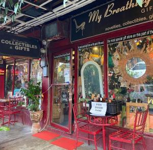 Manhattan Heights 200 mbps Wifi Great Location in Araneta City