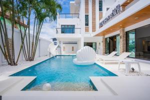 My royal beach Pool villa