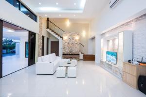 My royal beach Pool villa