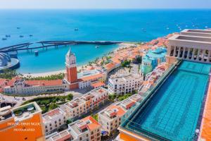 Skywave Apartment Firework Delight