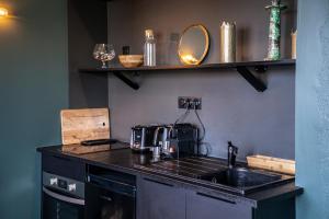 Appartements ONLOC - Le Romantique appart proche centre ville - Parking : photos des chambres