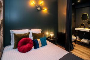 Appartements ONLOC - Le Romantique appart proche centre ville - Parking : photos des chambres
