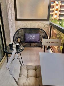 Grand studio terrasse climatisé central et calme