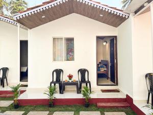 Seven Petals Cottages