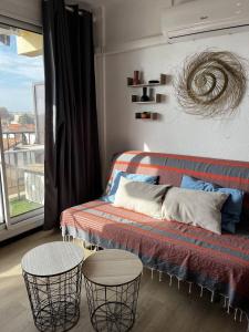 Studio à 50 m de la plage, wifi, climatisation 2HOU34
