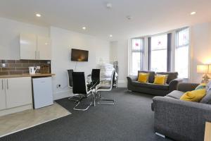 Grand National 1-Bed Very Close to Pleasure Beach