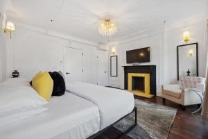 The Perfect Apt for Large Groups Sleeps 10