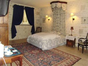 Hotels Logis Domaine des Chais : photos des chambres