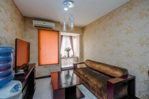 Comfort and Homey 2BR at Nifarro Park Apartment By Travelio