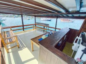 2 days 1 night sharing trip komodo