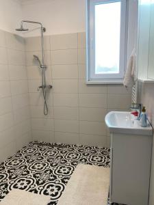 Castanilor 12-Parking Included