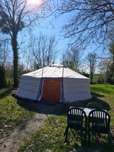 Campings Le Village Insolite yourte et roulotte : photos des chambres