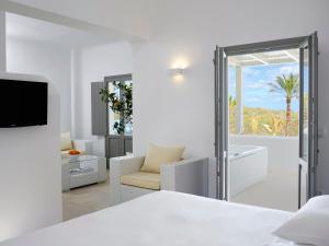 Aurora Luxury Suites Santorini Greece