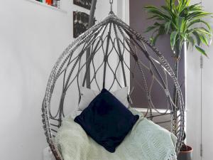 Stylish Apartment by London Fields with a Balcony - Pass the Keys