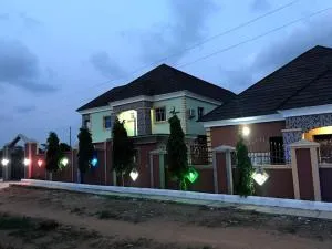 Olu's Guest House - Ojo