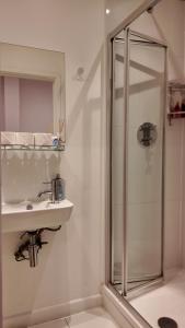 Sleep6 In Leicester Square, Soho VR7