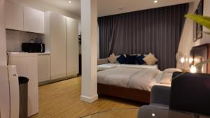 Sleep6 In Leicester Square, Soho VR7