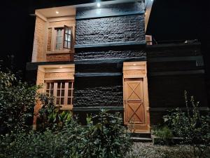 A small house with space to farm