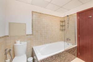 StayShort - Chic 2BR Retreat with Stunning Views in JBR