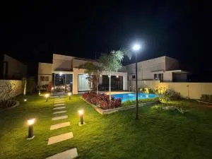 Alish Villa - Relax in 2BHK Luxe Villa with Private Pool - Krishnagiri