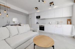 Luxury Penthouse - Rooftop Pool - 100m to the Sea