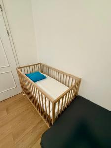 Charles square central apartments by Ruterra