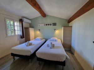 Villages vacances Les Garrigues de la Vallee des Baux : photos des chambres