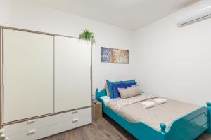 Turquoise Apartment