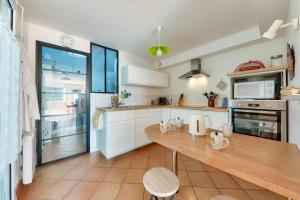Maisons de vacances Maison pour 5 avec jardin a 300m de la plage : photos des chambres