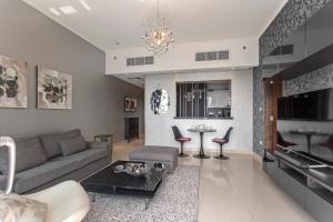 Classy 1 bedroom apartment with Marina View