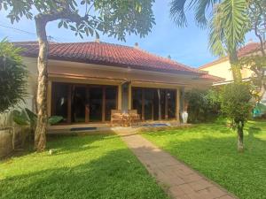 Tattva Uluwatu, Surf & Yoga Retreat