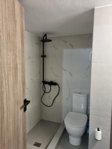 Stylish Fully Renovated Apartment - Koukaki