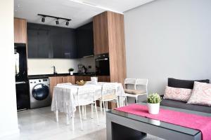 Le Palmier - By Mi-Haven