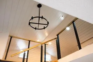 Shares Loft Luxury Apt - NEW! - 维耶拉