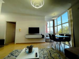 Sunny Holidays Apartment