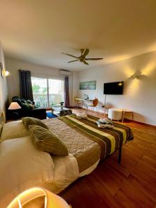 Benalbeach Relaxing Garden View Studio