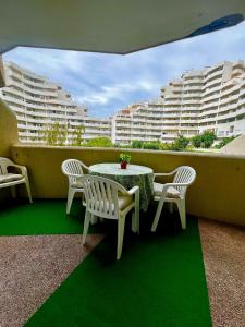 Benalbeach Relaxing Garden View Studio