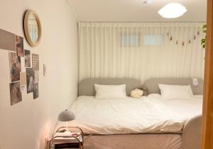 무료주차 신림역 8분 공항버스 5분 홍대 잠실 롯데월드 경복궁 국립중앙박물관