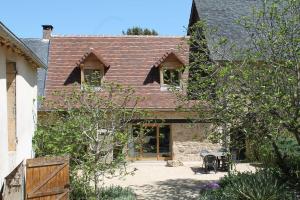 Maisons de vacances A Cozy Accessible Cottage with a Private Garden Le Mas No 16 : photos des chambres