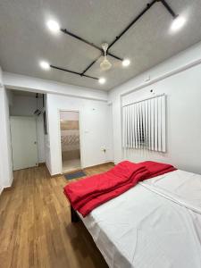SS KC Rockside Apartments