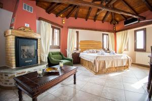 TERPOU StoneHouse and Suites Deluxe Family Suite