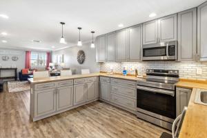 Good Times and Tan Lines