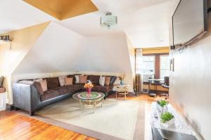 Quaint 3rd Floor Loft