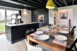 Maisons de vacances Belle Ville - Maison lumineuse, cadre verdoyant : photos des chambres