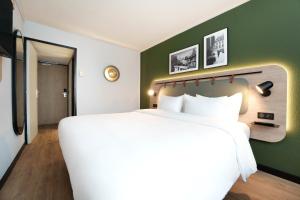 Hotels Campanile Paris Ouest - Nanterre - La Defense : photos des chambres