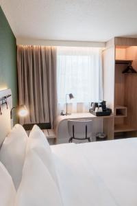 Hotels Campanile Paris Ouest - Nanterre - La Defense : photos des chambres
