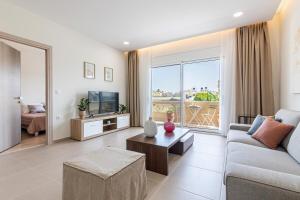 Respire modern house near sea